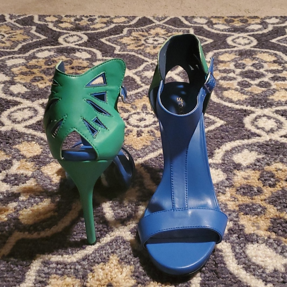 Blue/green heels - Picture 3 of 5